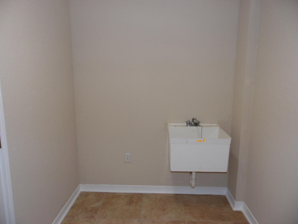 EMERALD LAKES PH 1 - Residential