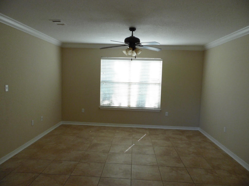 EMERALD LAKES PH 1 - Residential