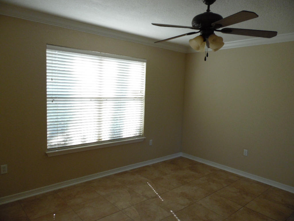 EMERALD LAKES PH 1 - Residential