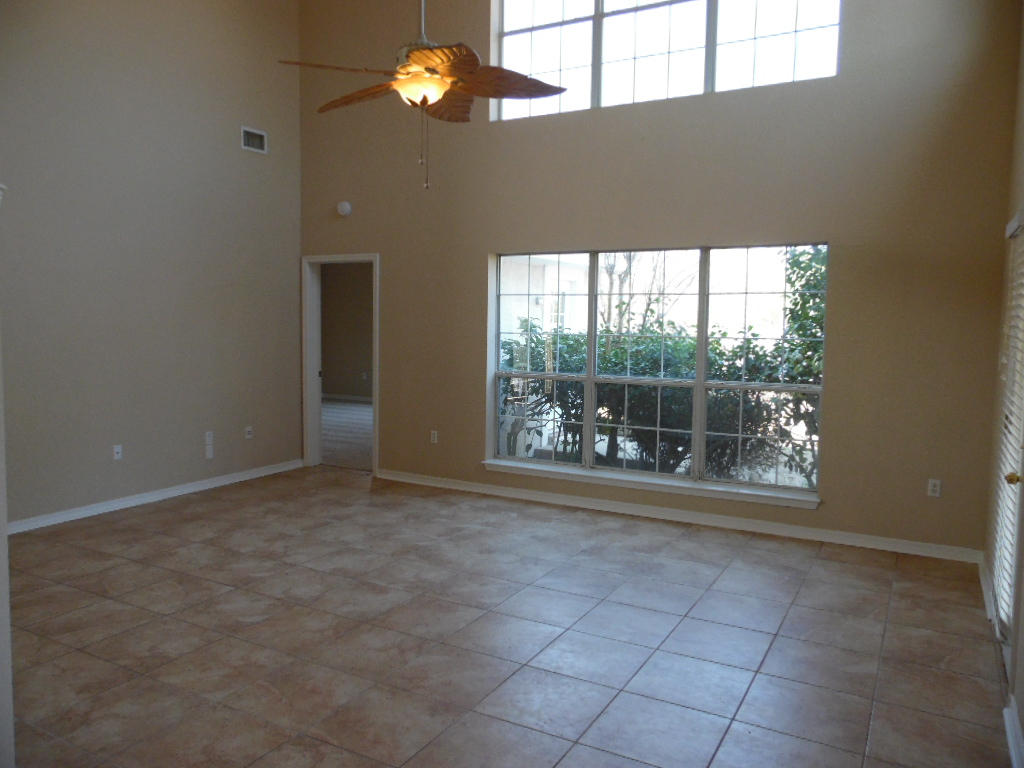 EMERALD LAKES PH 1 - Residential