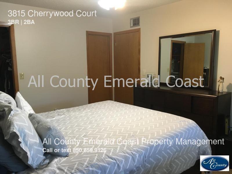 VALPARAISO PINECREST 3 - Residential Lease