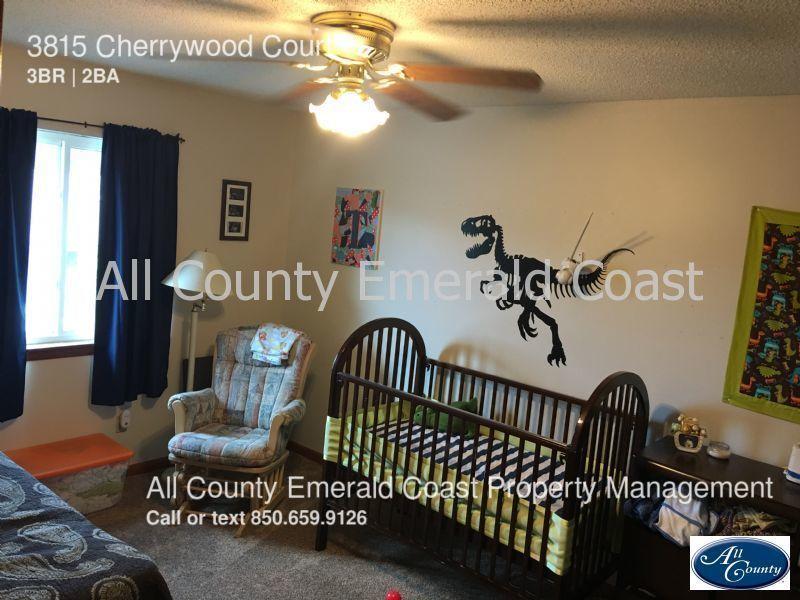 VALPARAISO PINECREST 3 - Residential Lease