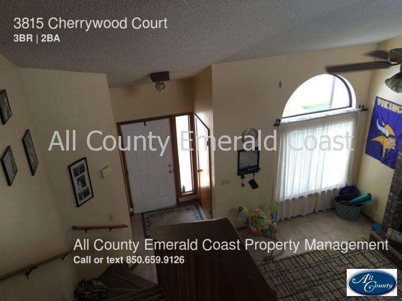 VALPARAISO PINECREST 3 - Residential Lease