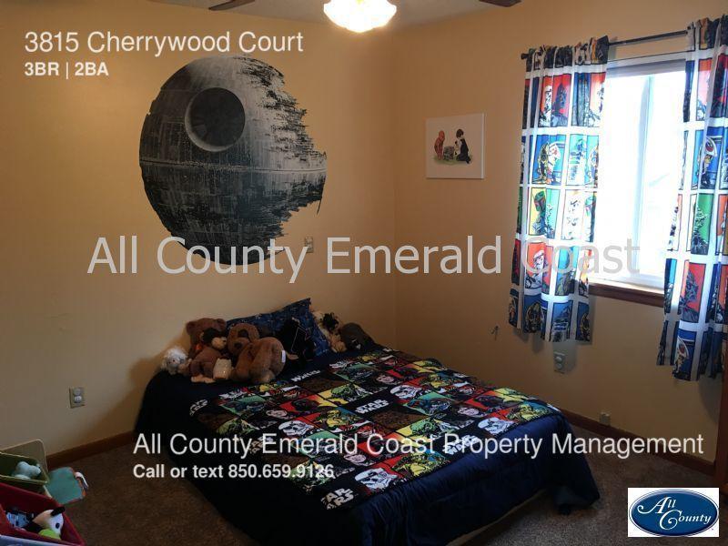 VALPARAISO PINECREST 3 - Residential Lease