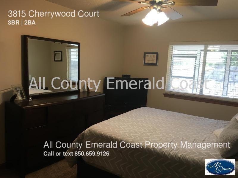 VALPARAISO PINECREST 3 - Residential Lease