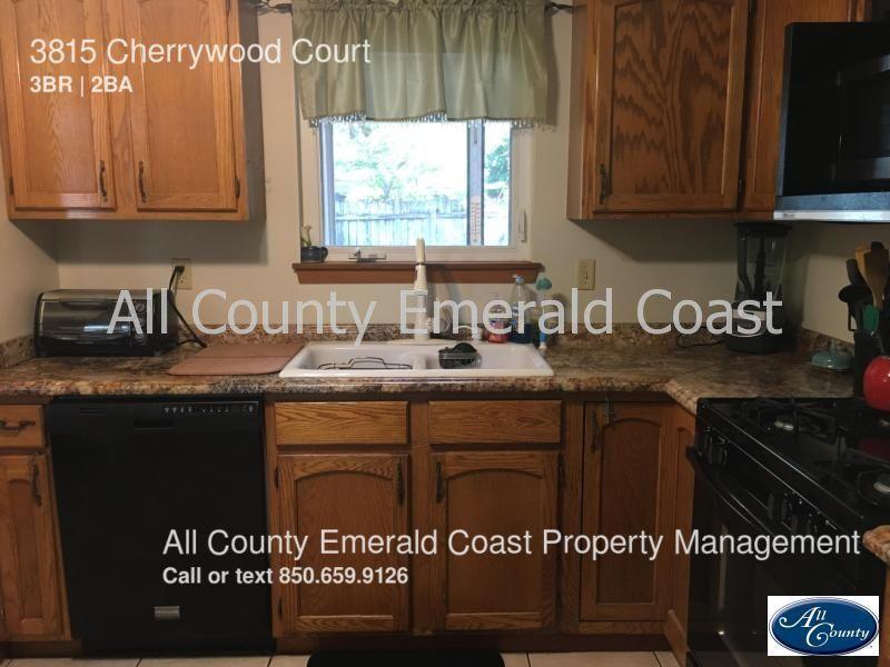 VALPARAISO PINECREST 3 - Residential Lease