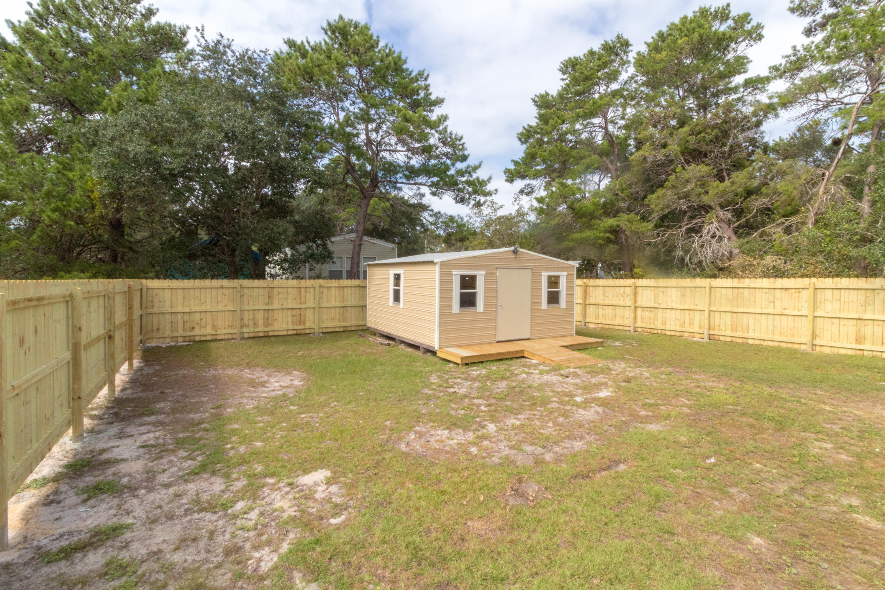 EASTERN LAKE S/D - Residential Lease