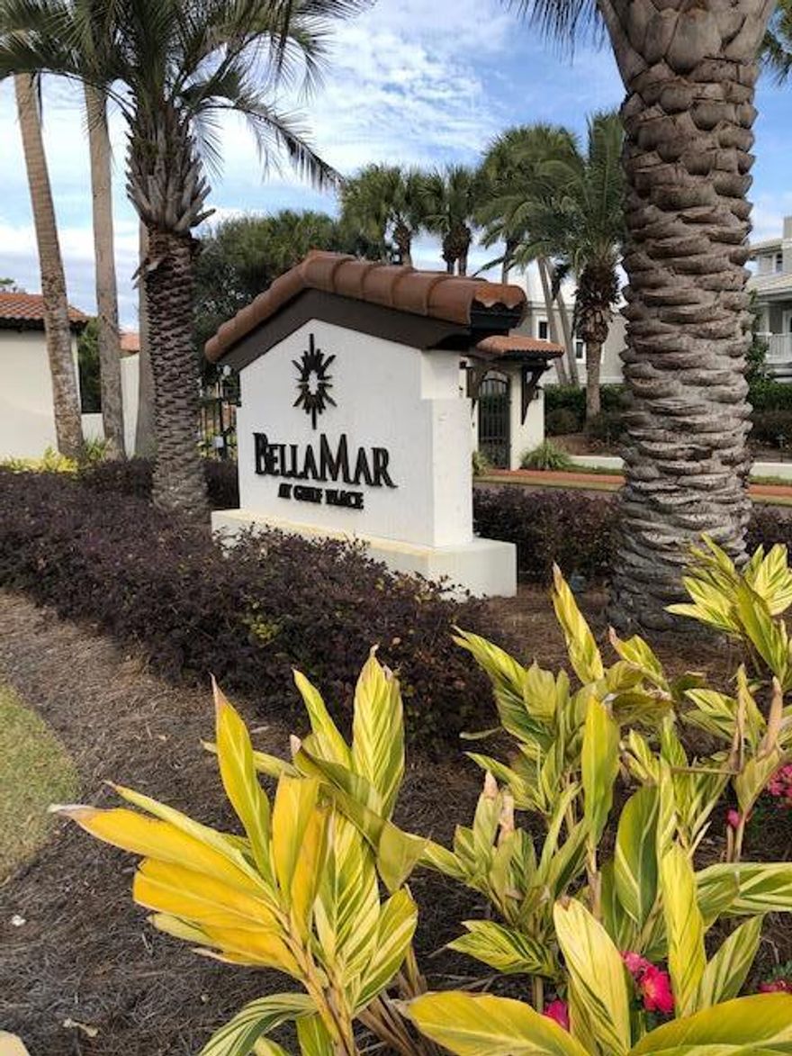 Large lot in this desirable gated community with deeded beach access. Walk to shopping and dining at Gulf Place Town Center, golf, the beach and the VUE restaurant. If you want a place where you get to know your neighbors, this is it.