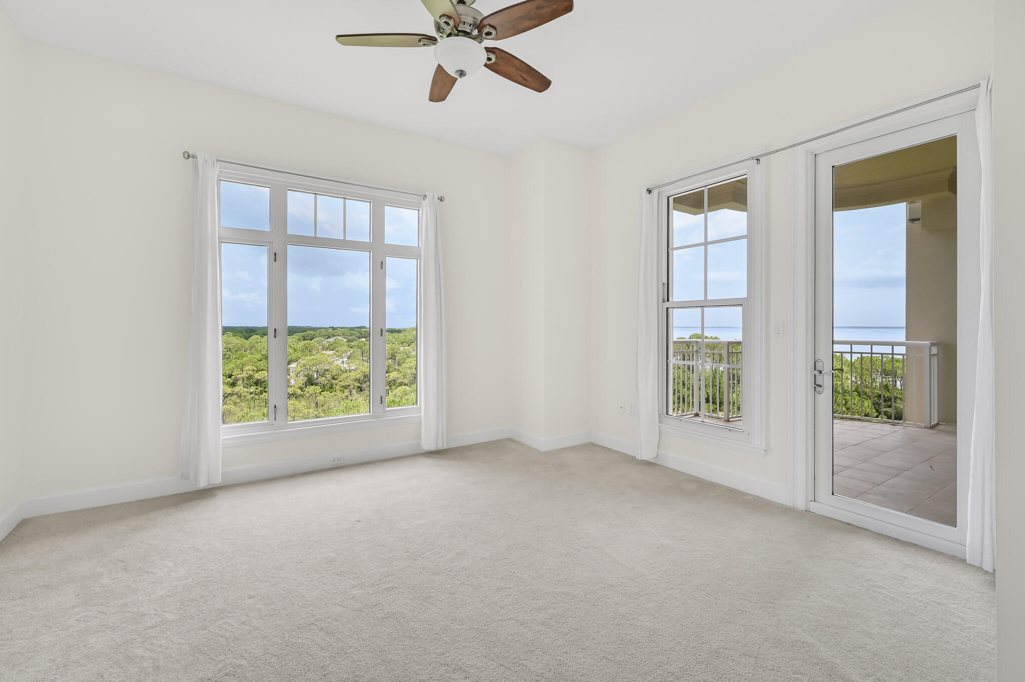 ONE WATER PLACE - Residential