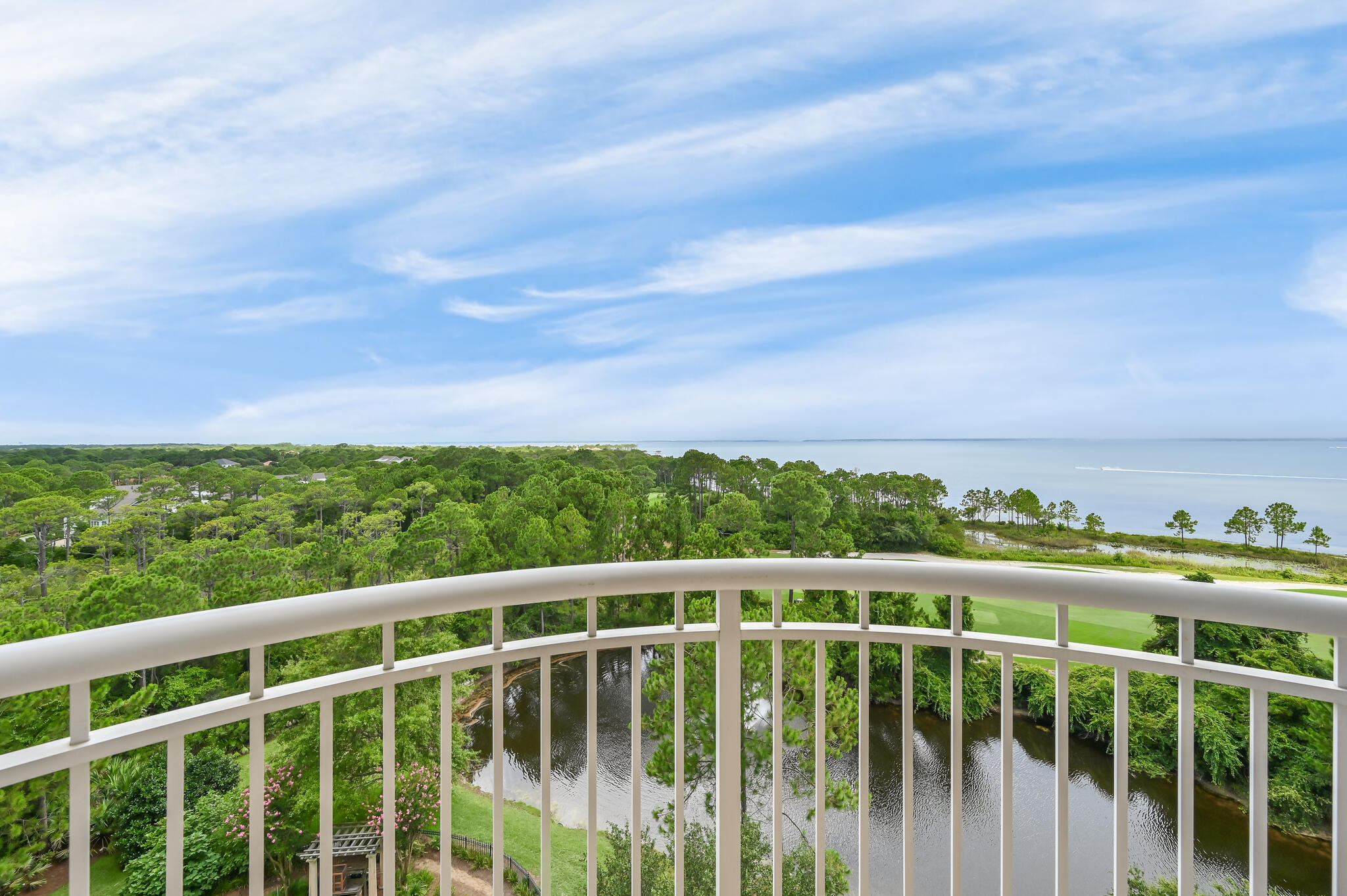 ONE WATER PLACE - Residential