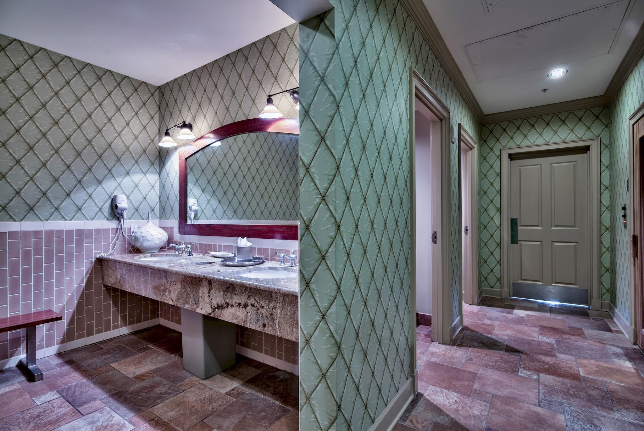 ONE WATER PLACE - Residential