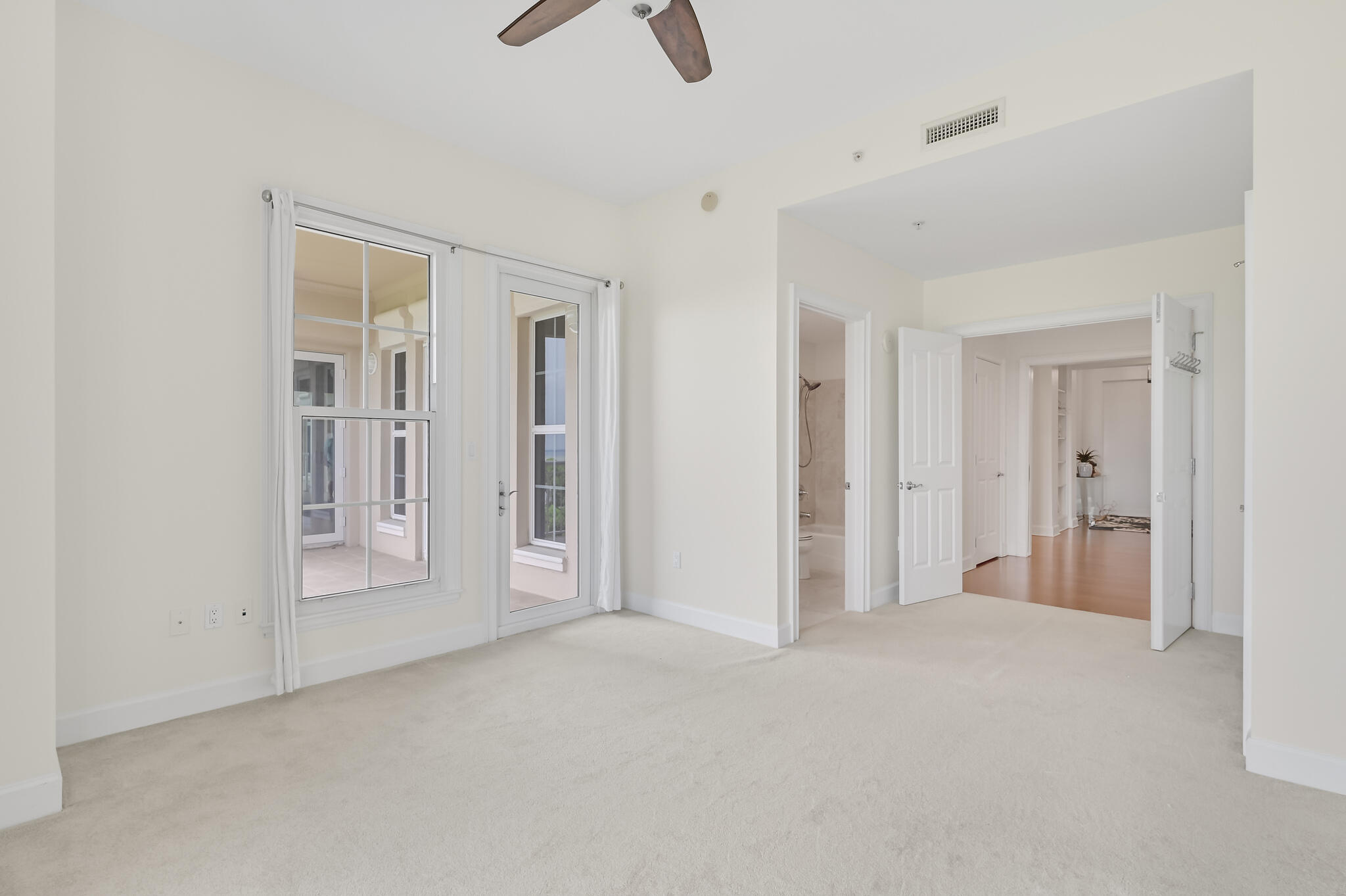 ONE WATER PLACE - Residential