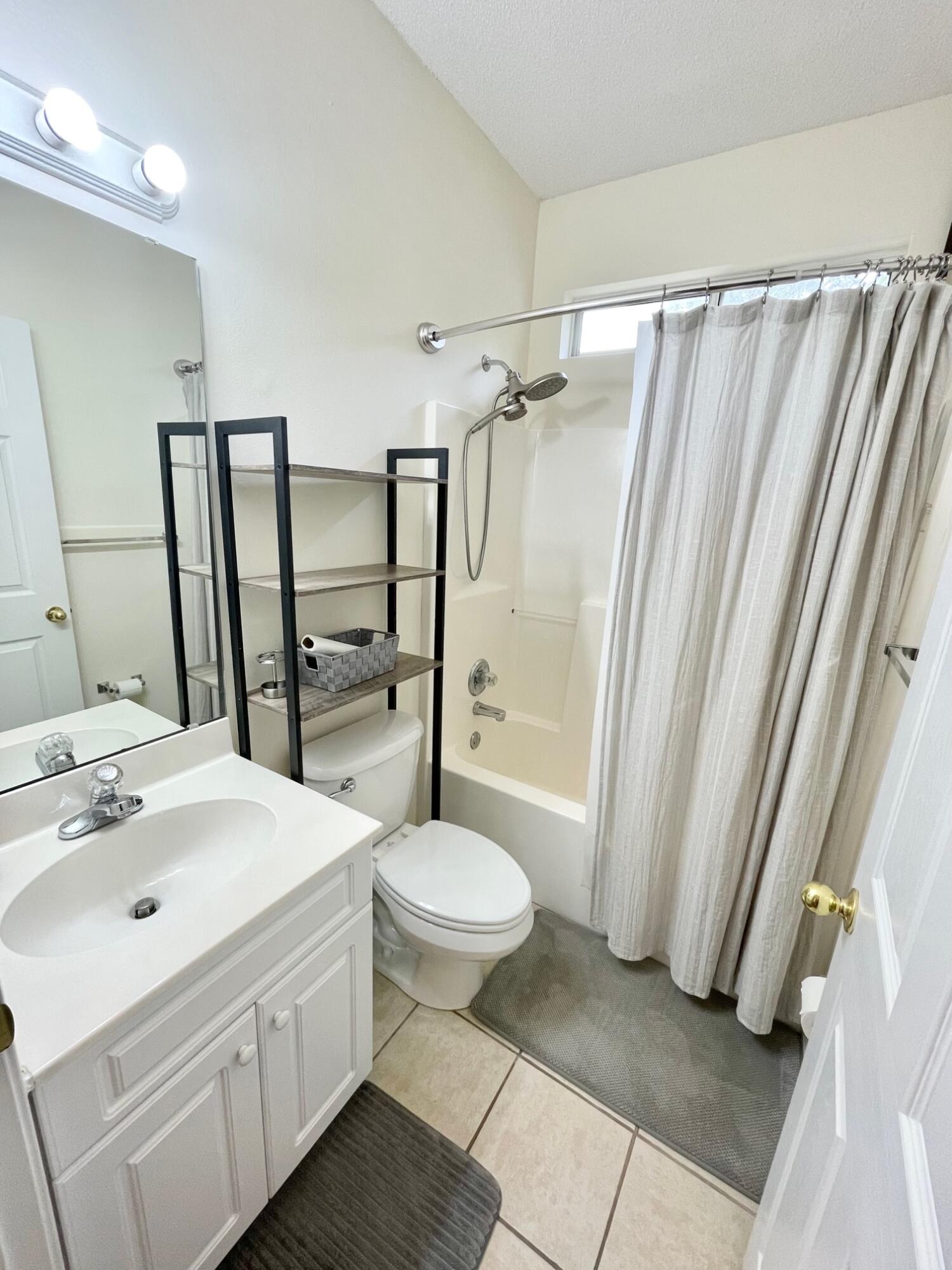 CREEK RUN ESTATES - Residential Lease