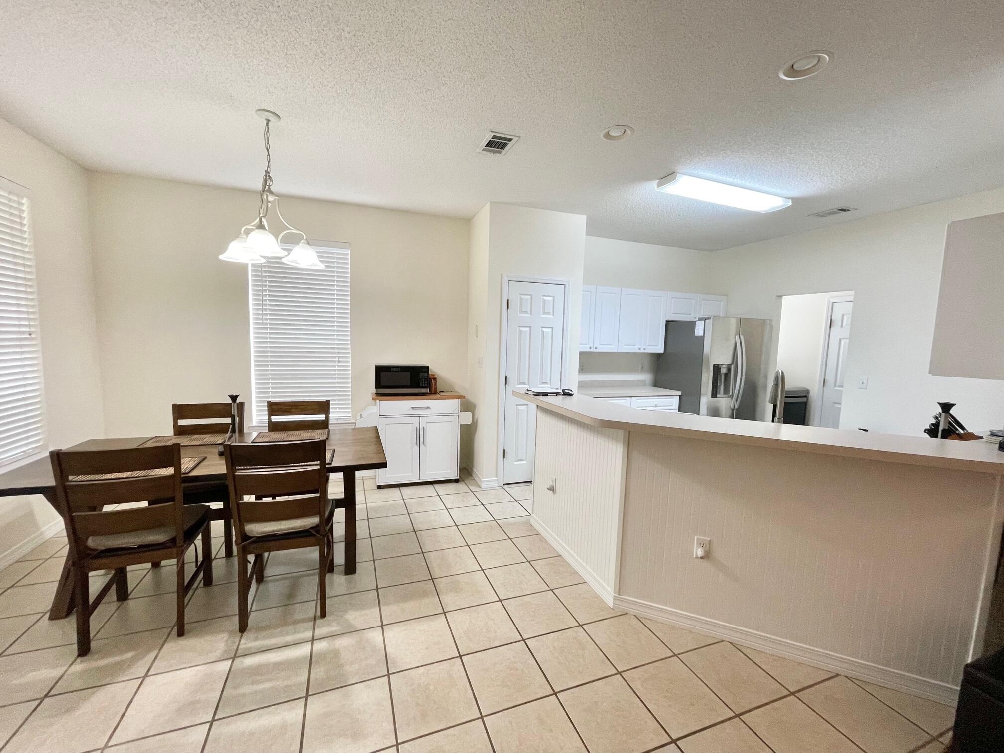 CREEK RUN ESTATES - Residential Lease