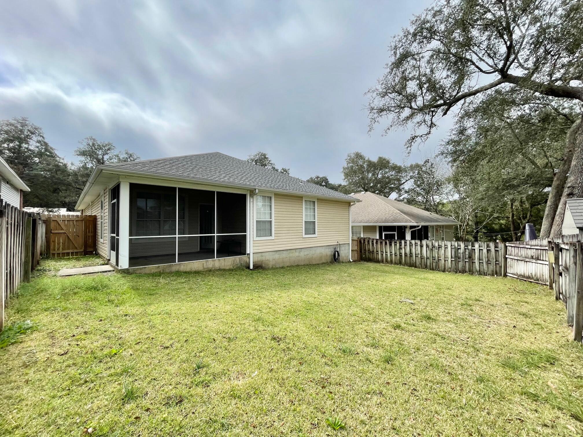 CREEK RUN ESTATES - Residential Lease