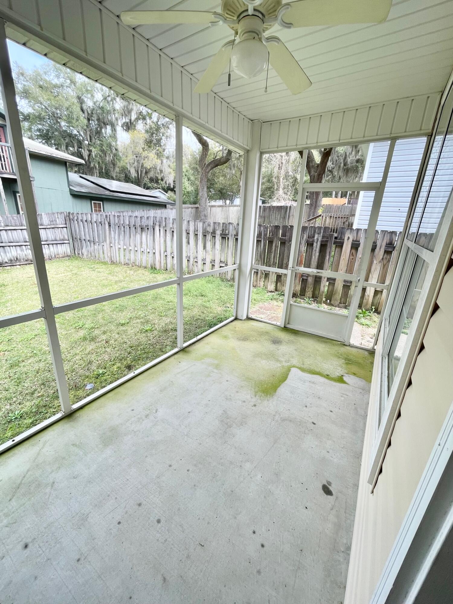 CREEK RUN ESTATES - Residential Lease