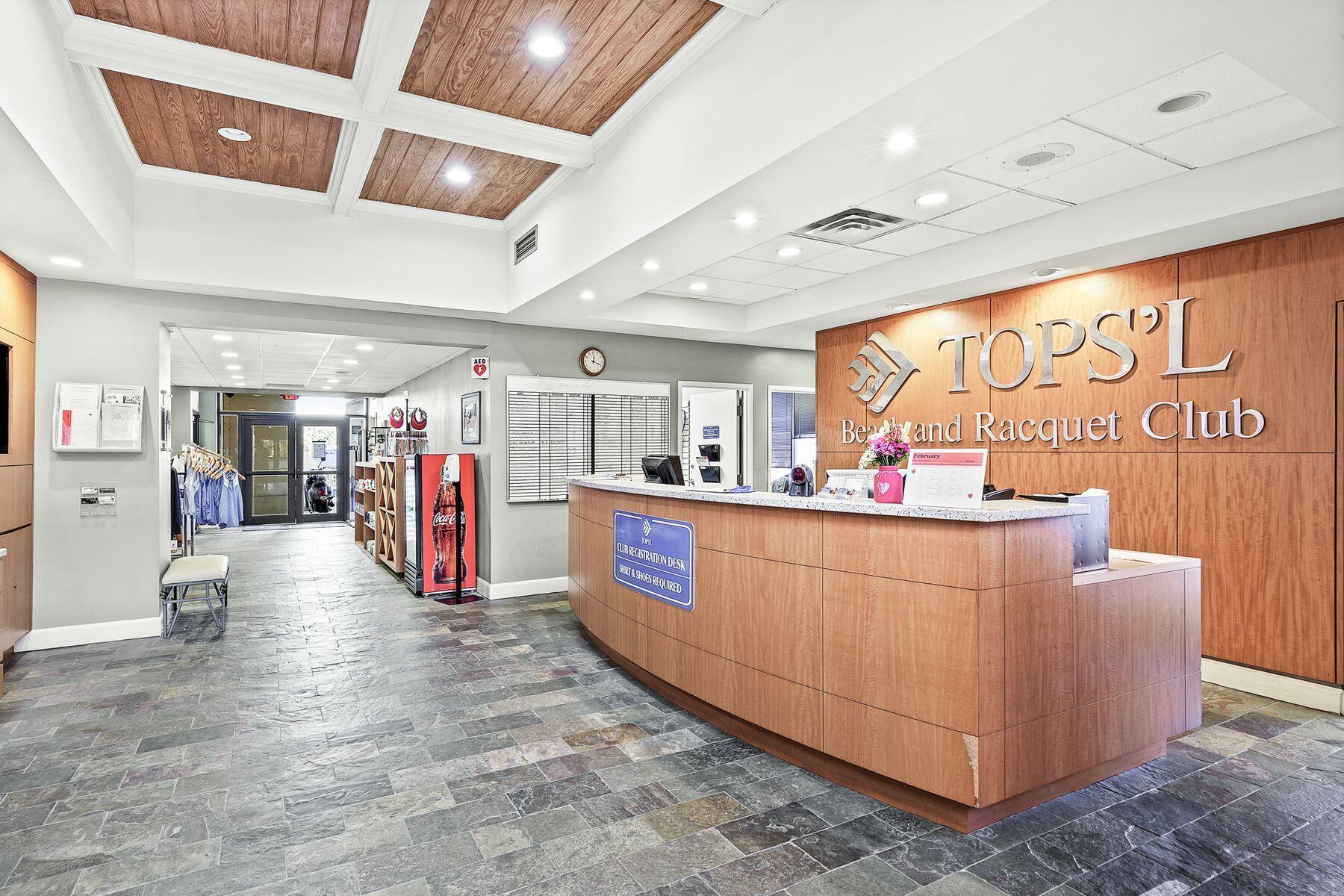 SUMMIT AT TOPS'L (THE) - Residential