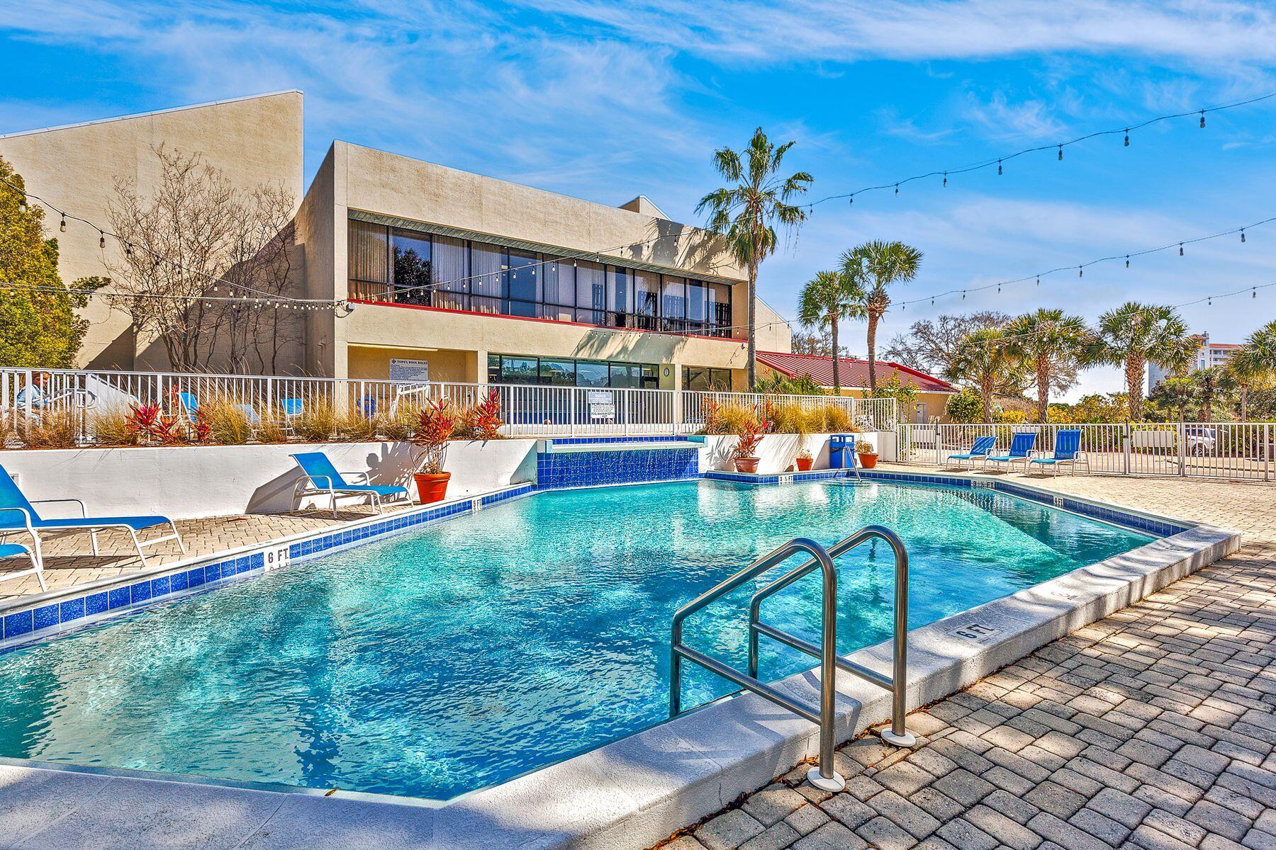 SUMMIT AT TOPS'L (THE) - Residential