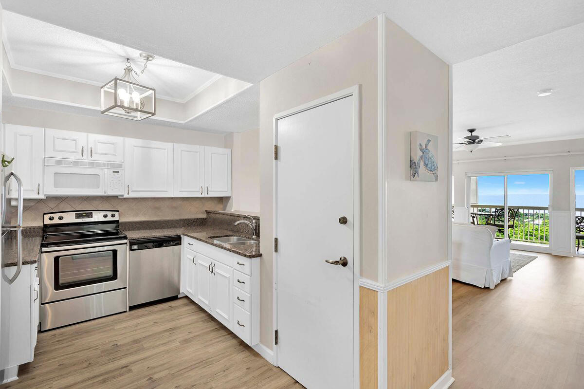 SUMMIT AT TOPS'L (THE) - Residential