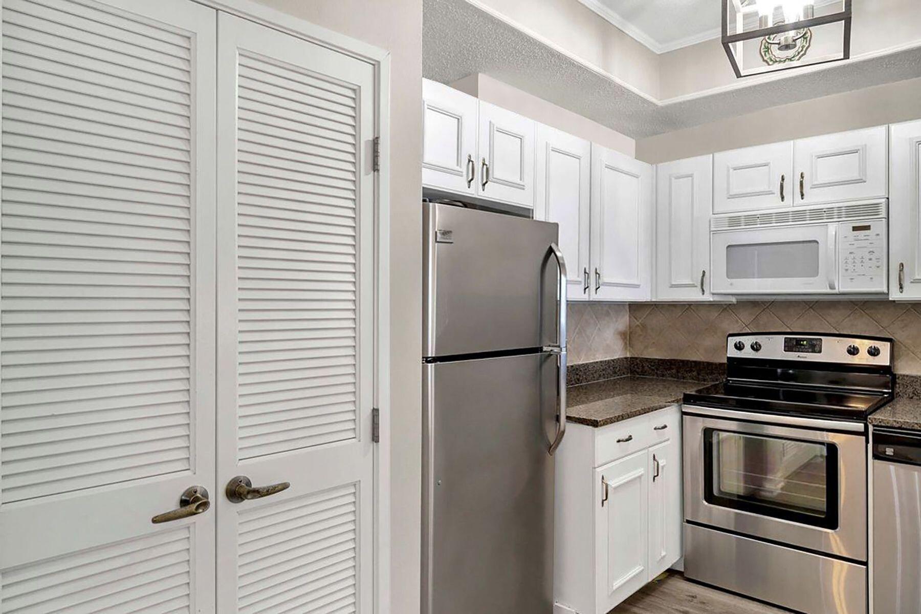 SUMMIT AT TOPS'L (THE) - Residential