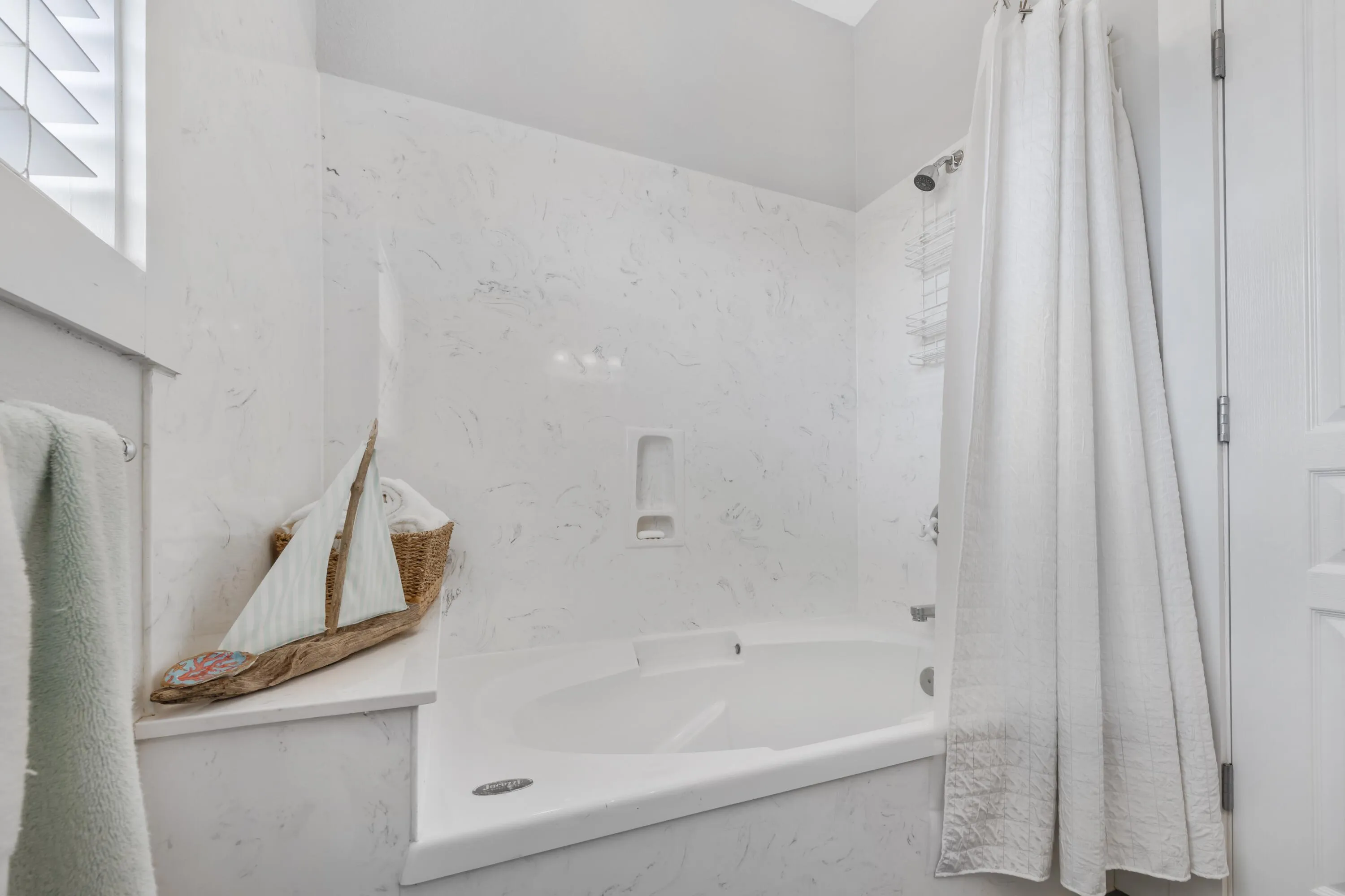 Navarre, Florida 32566, United States, 3 Bedrooms Bedrooms, ,2 BathroomsBathrooms,Residential,Pending,105390