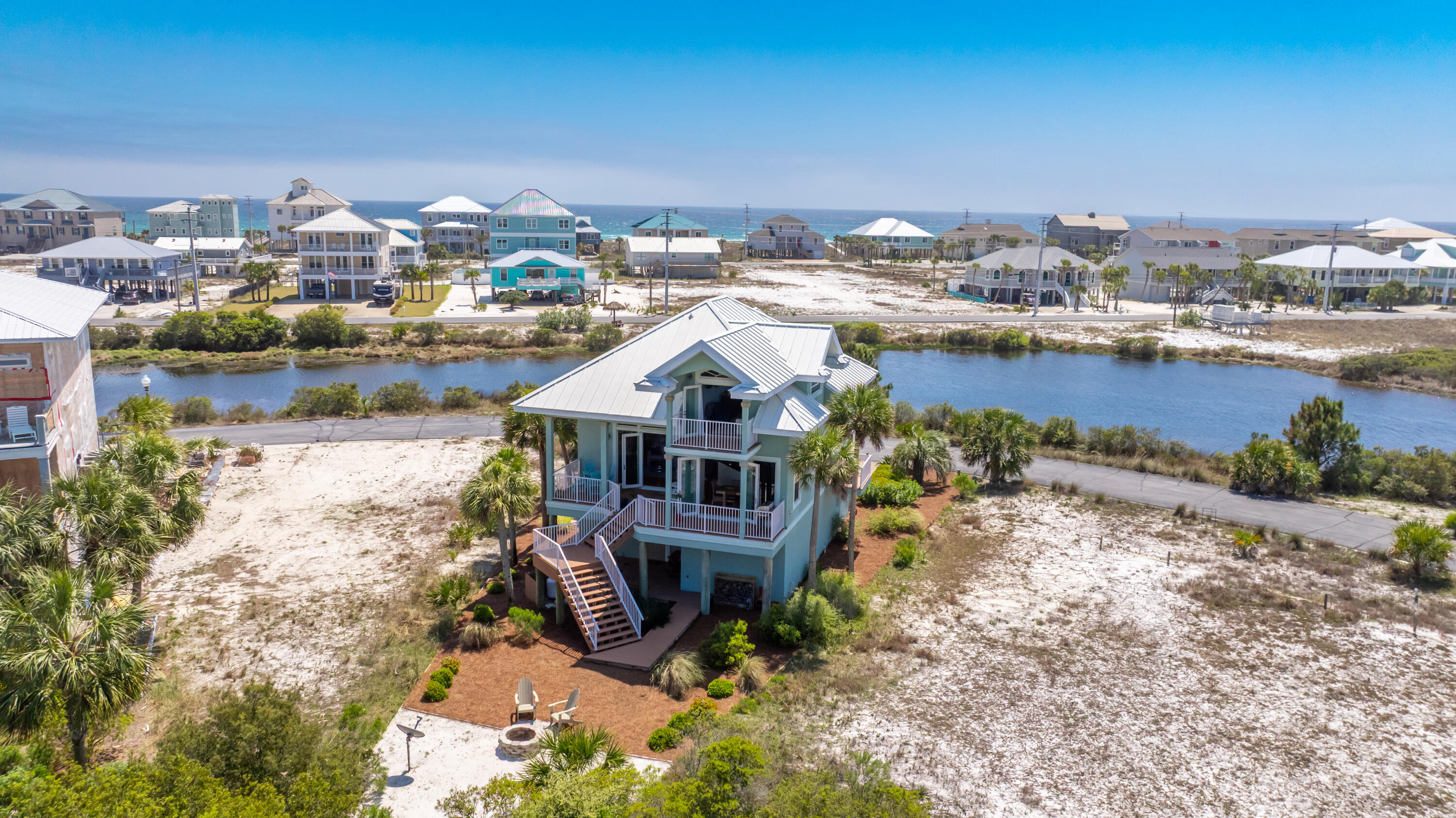 CARIBBEAN ISLES - Residential