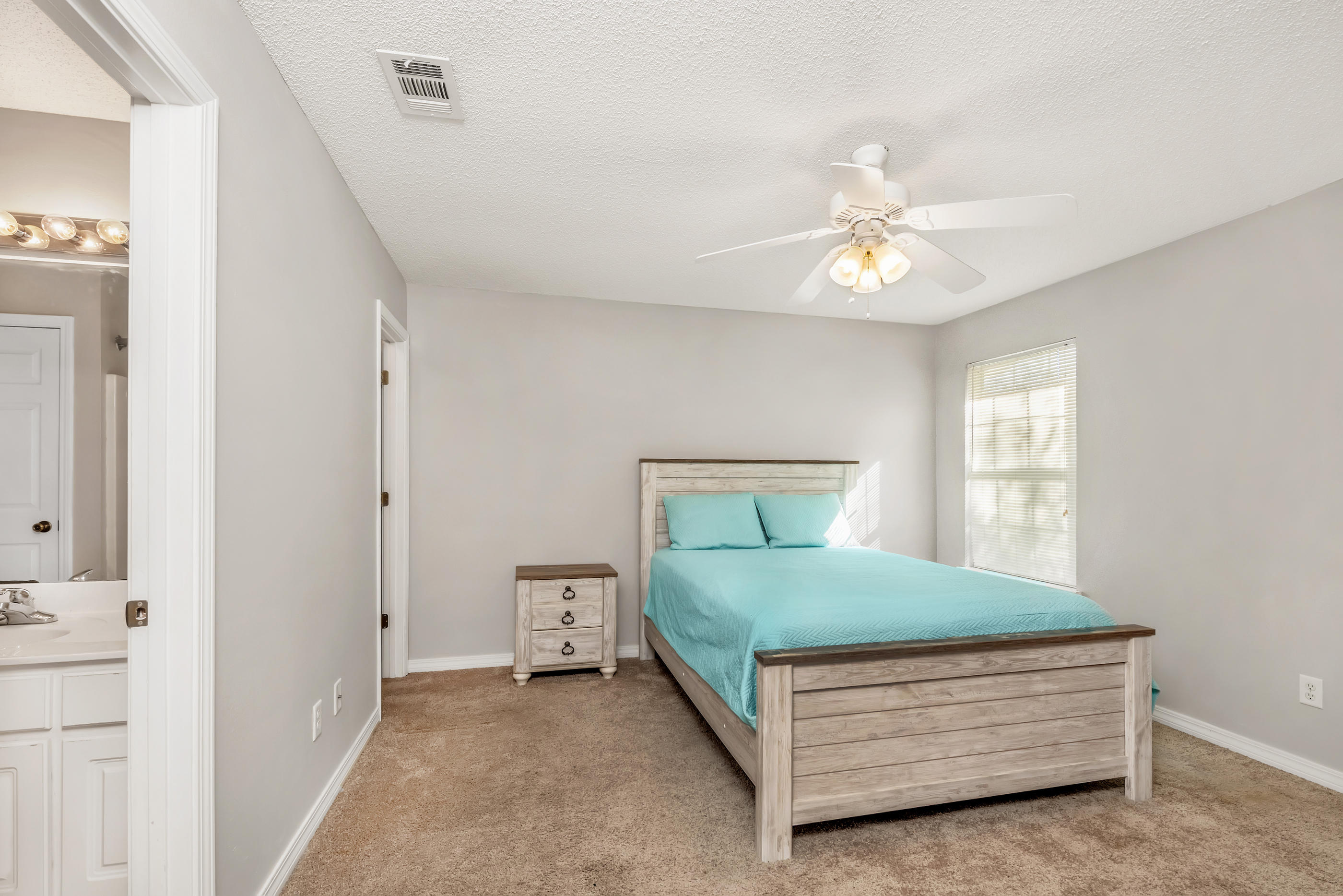 SHANYN TAYLOR OAKS - Residential