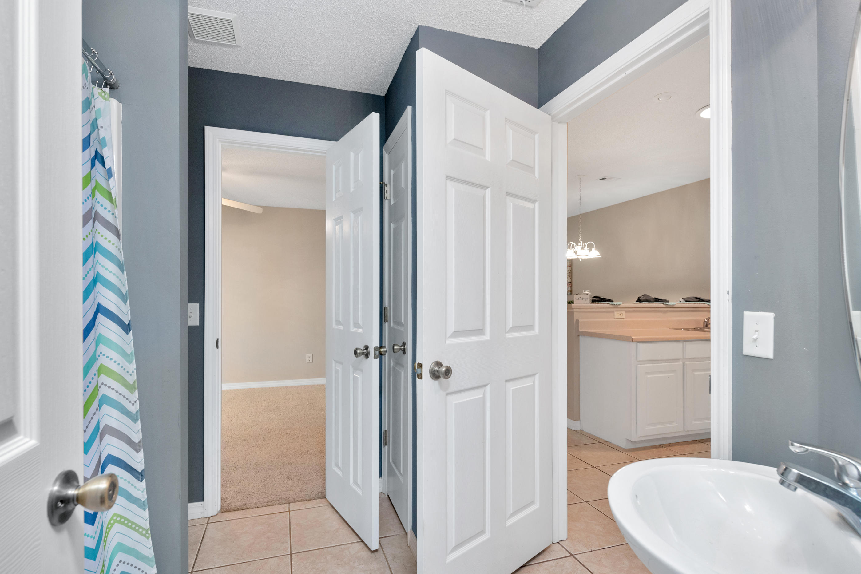 SHANYN TAYLOR OAKS - Residential