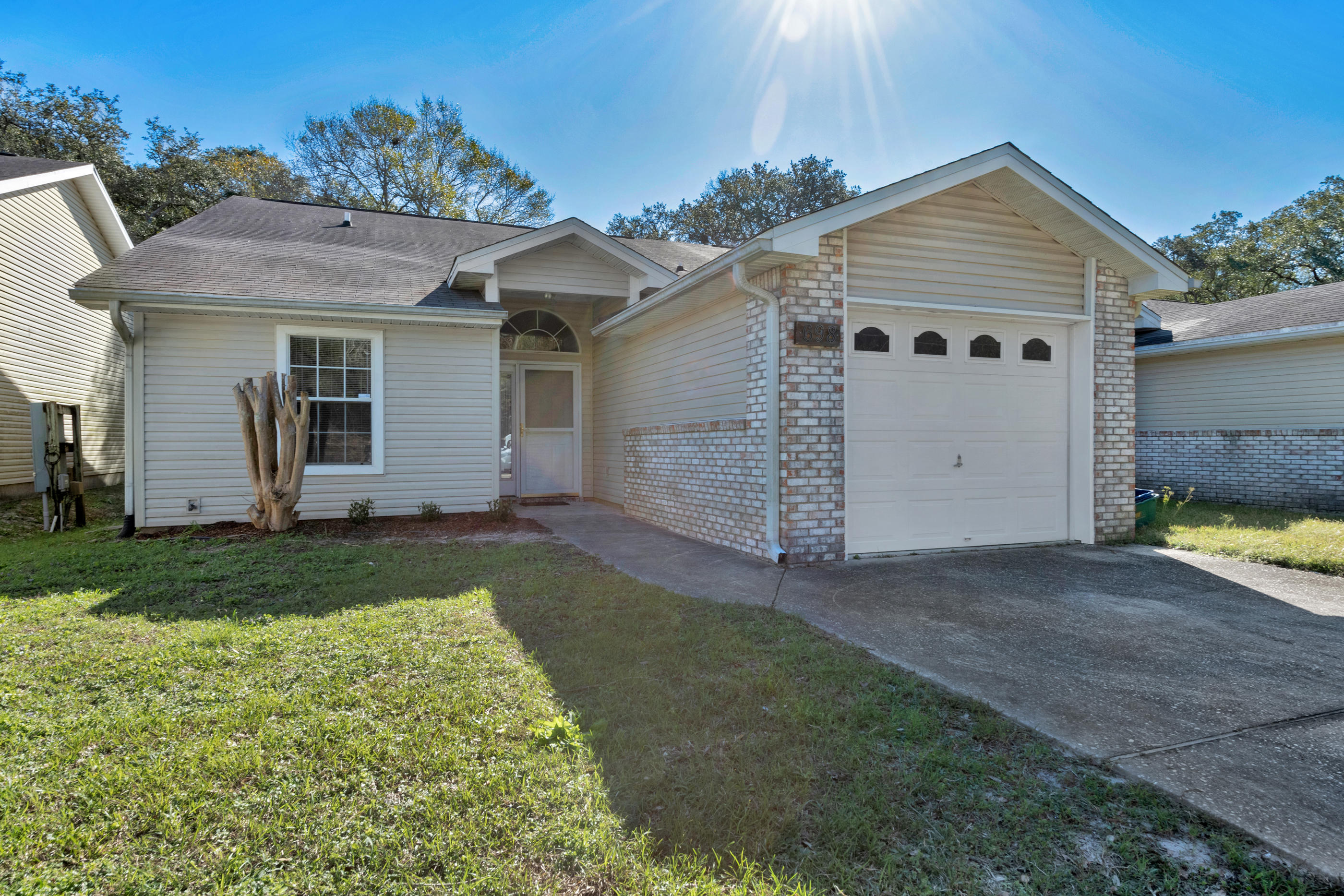 SHANYN TAYLOR OAKS - Residential