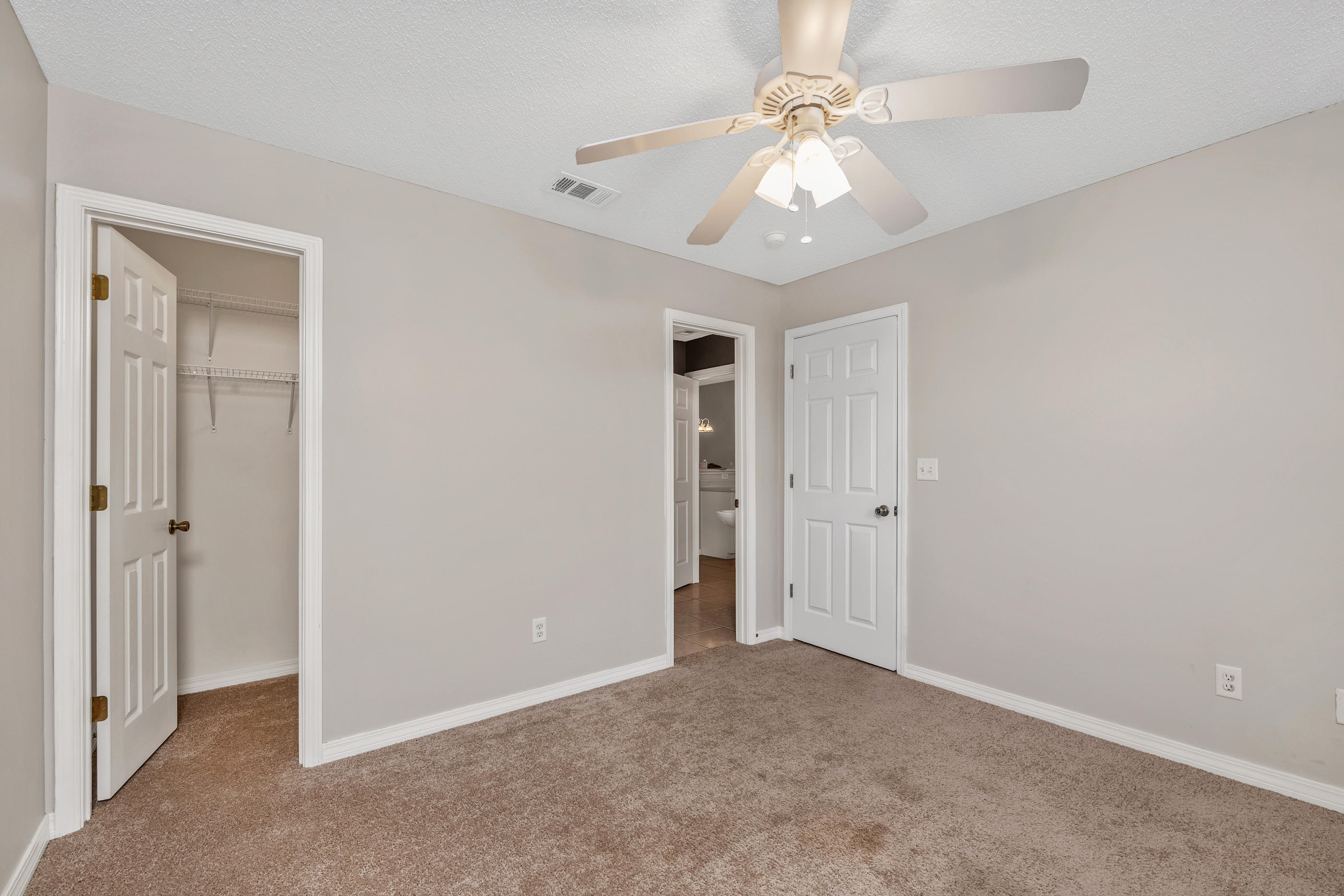 SHANYN TAYLOR OAKS - Residential