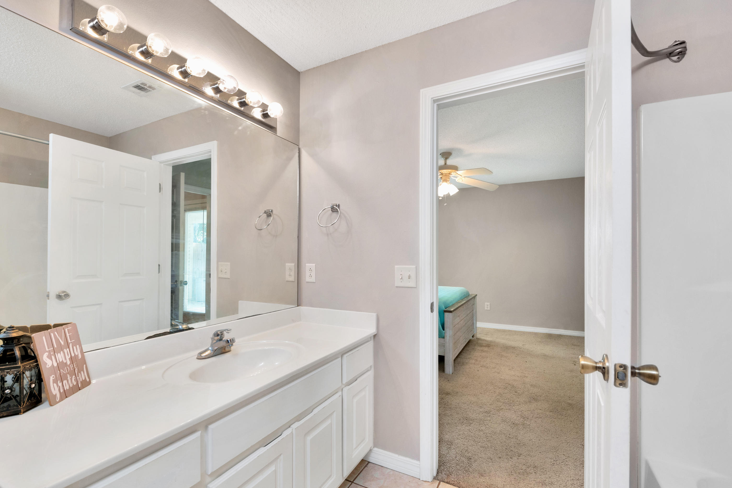 SHANYN TAYLOR OAKS - Residential