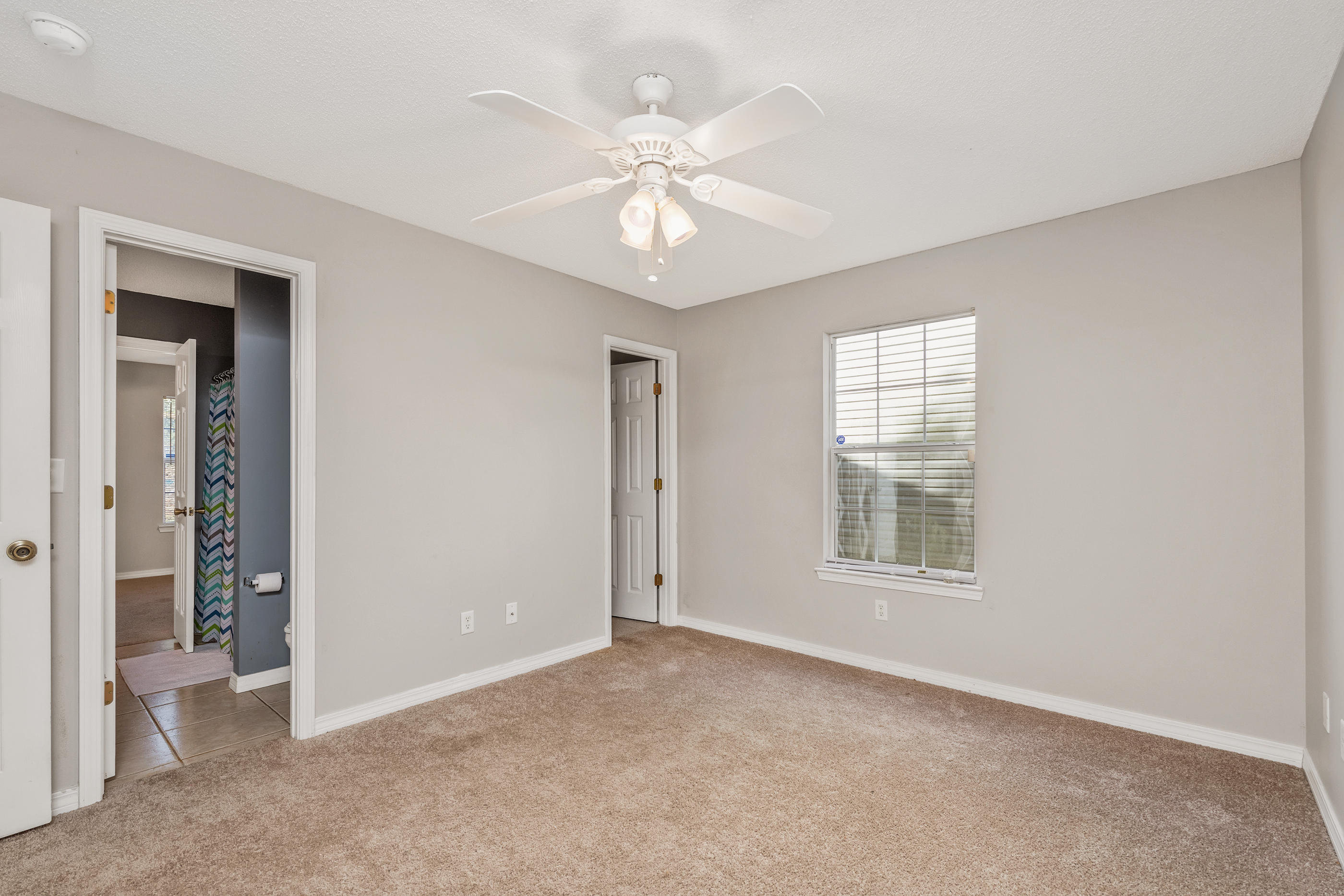 SHANYN TAYLOR OAKS - Residential