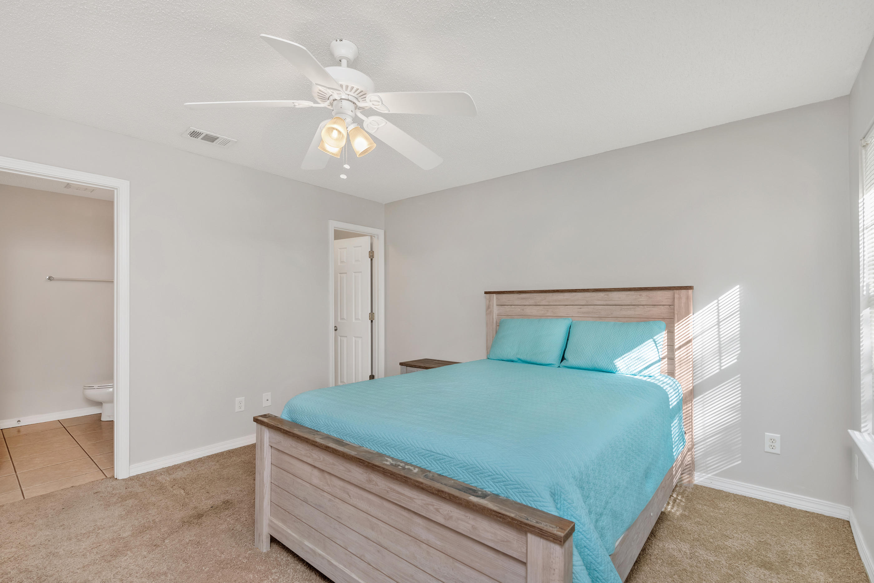 SHANYN TAYLOR OAKS - Residential