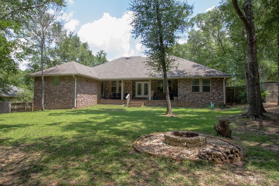 COUNTRY CLUB ESTATES 1 OF CRESTVIEW - Residential