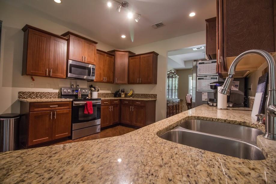 COUNTRY CLUB ESTATES 1 OF CRESTVIEW - Residential