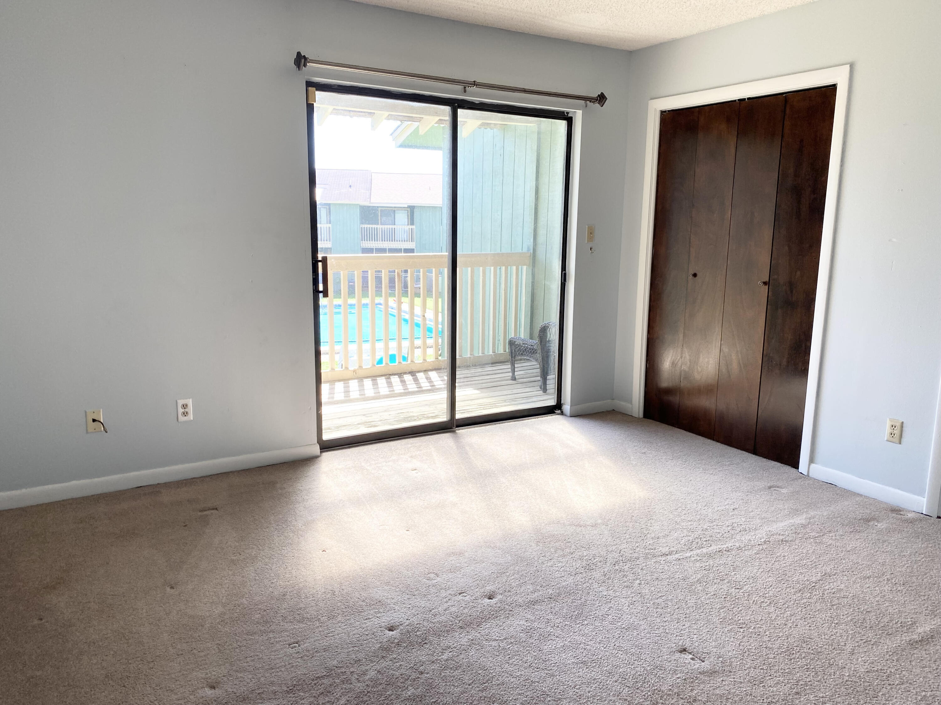 BIENVILLE SQUARE T/H - Residential Lease