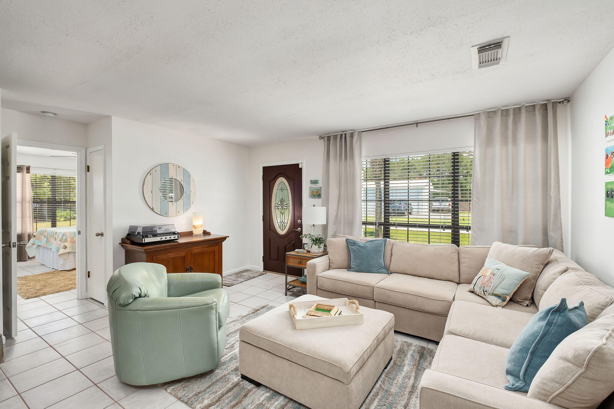 WHISPERING OAKS - Residential