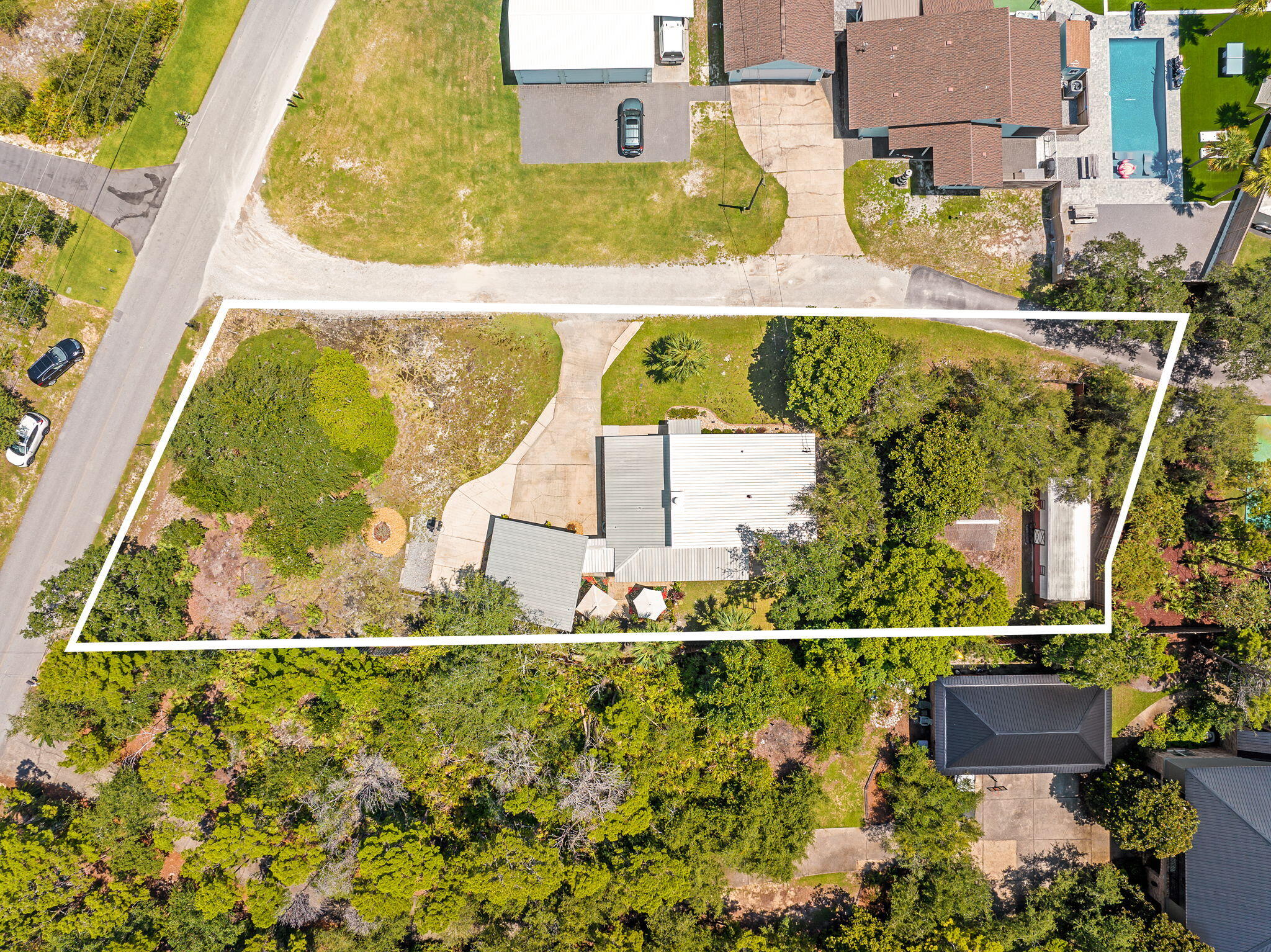 WHISPERING OAKS - Residential