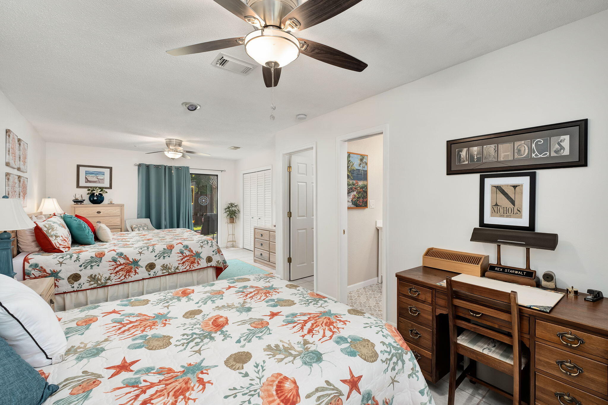 WHISPERING OAKS - Residential
