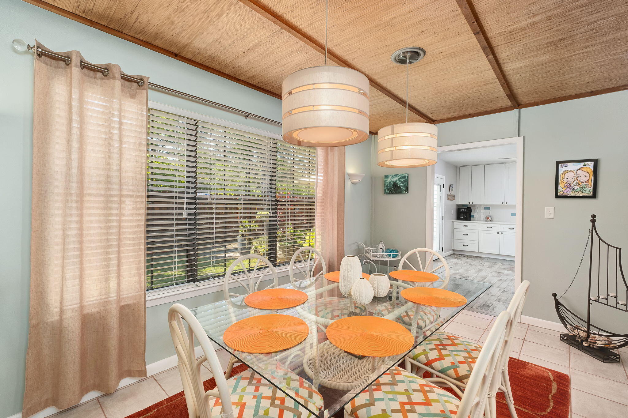 WHISPERING OAKS - Residential