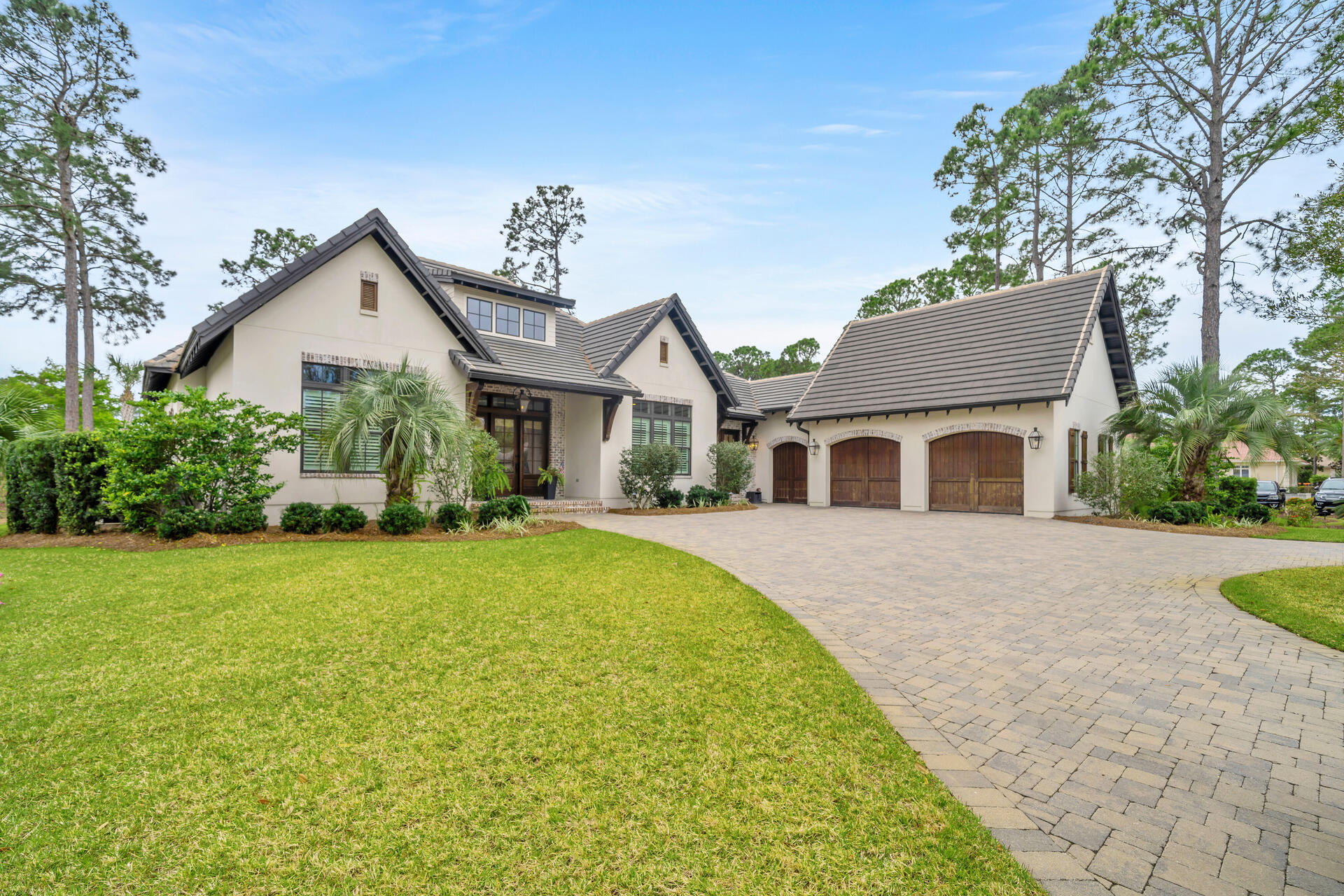 BAYTOWNE AVE EAST - Residential