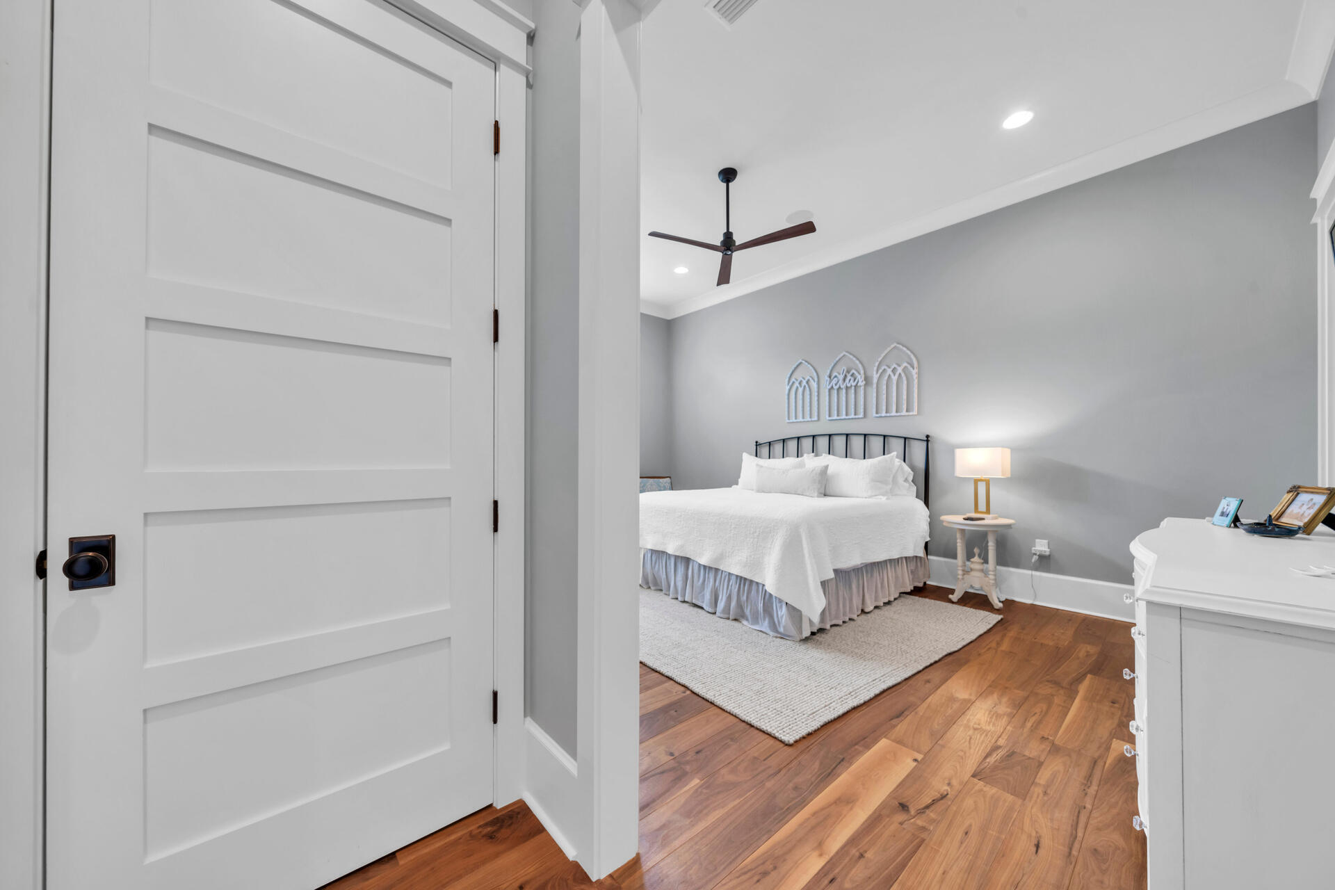 BAYTOWNE AVE EAST - Residential
