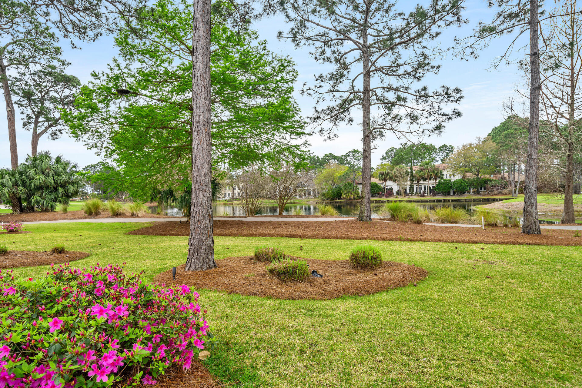 BAYTOWNE AVE EAST - Residential
