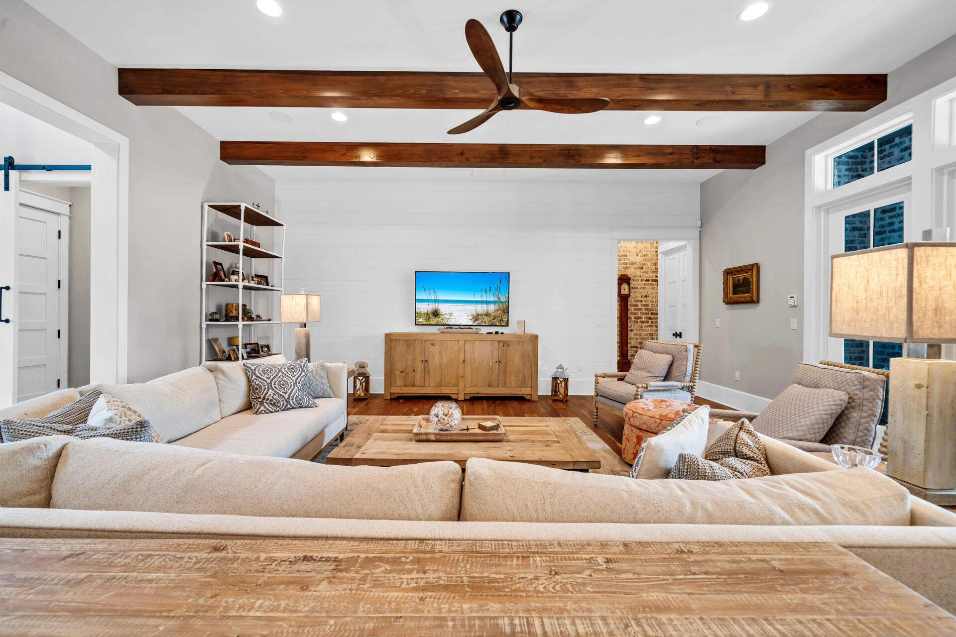 BAYTOWNE AVE EAST - Residential