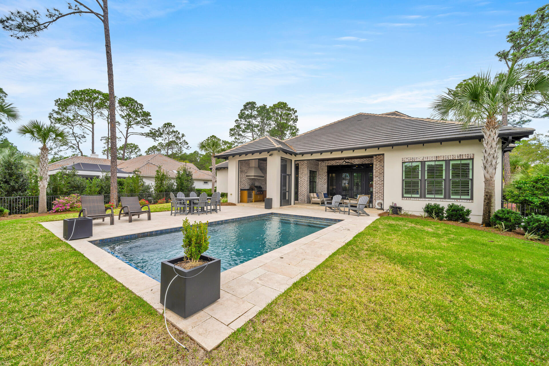 BAYTOWNE AVE EAST - Residential