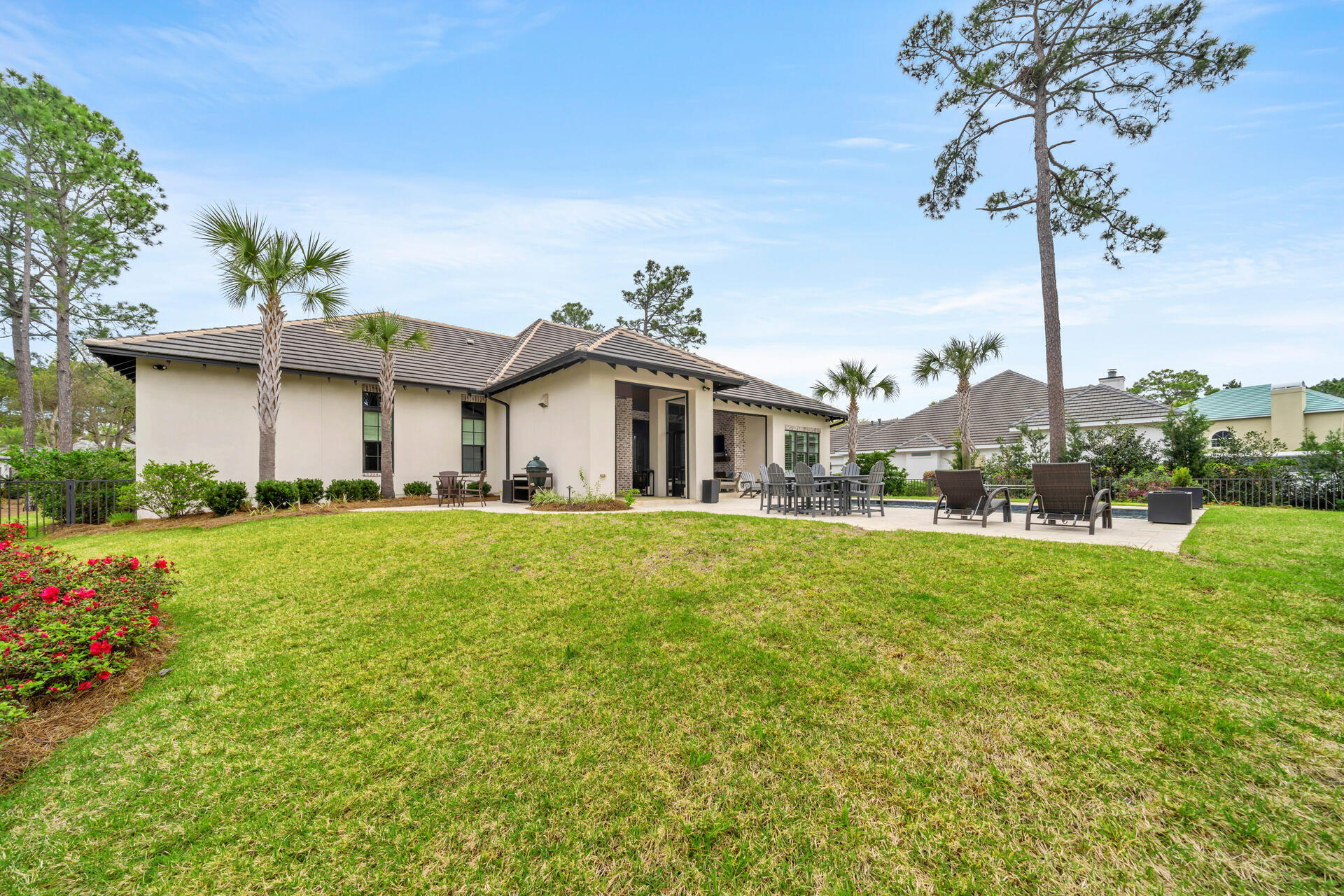 BAYTOWNE AVE EAST - Residential