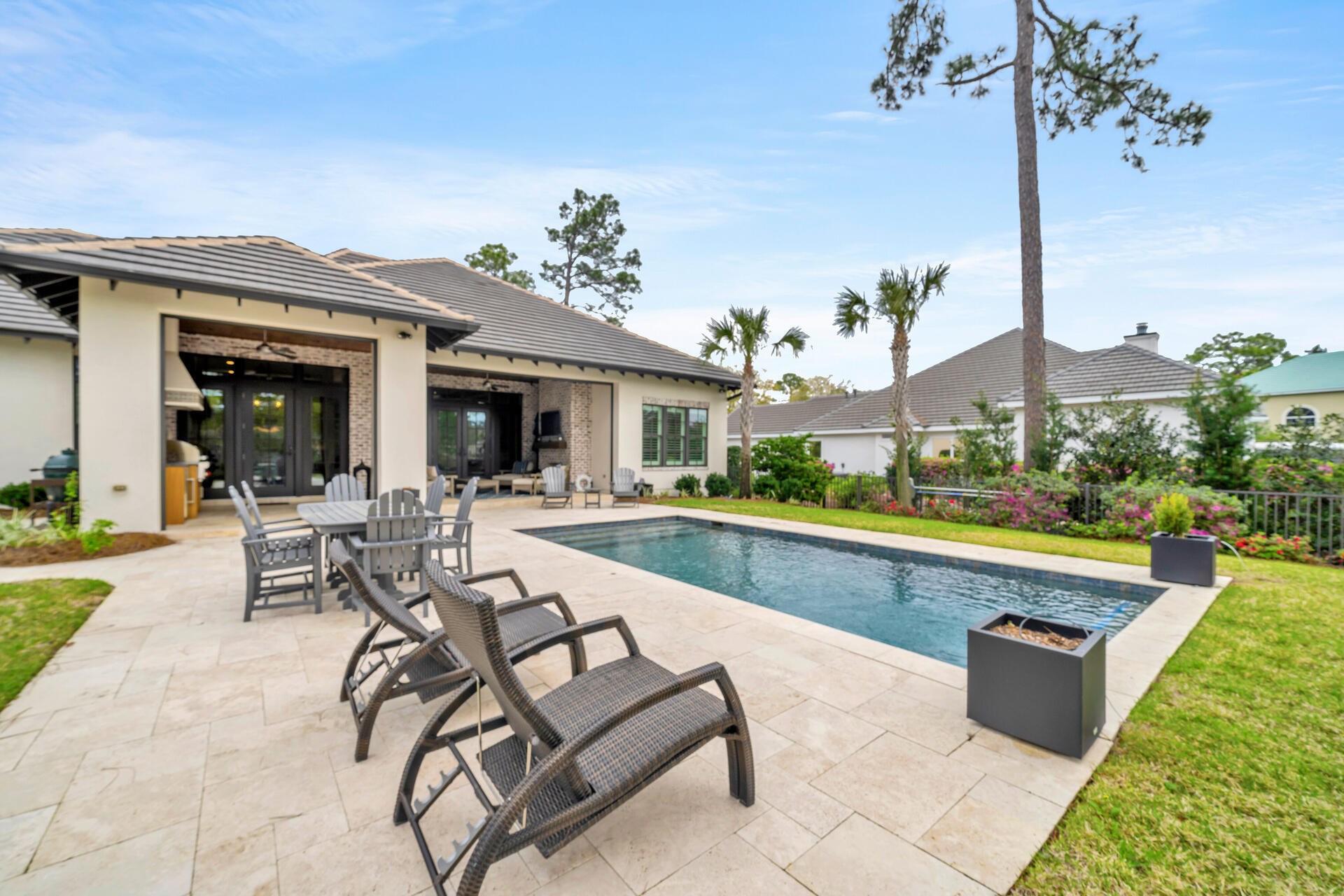 BAYTOWNE AVE EAST - Residential