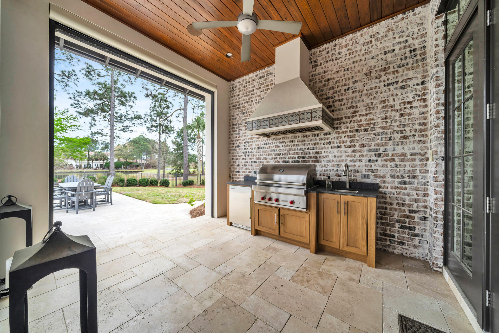 BAYTOWNE AVE EAST - Residential