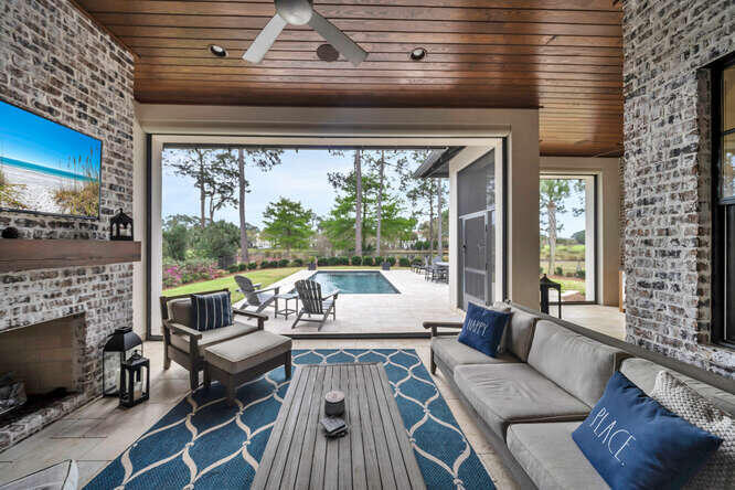 BAYTOWNE AVE EAST - Residential