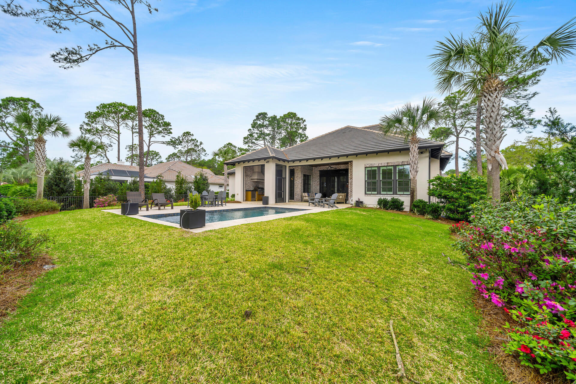 BAYTOWNE AVE EAST - Residential